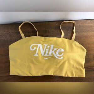 Nike Vintage Logo Sportswear Light-Support Sports Bra